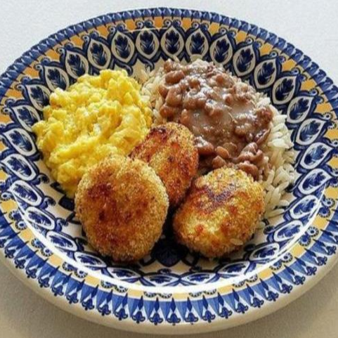 KIDS - Nuggets Artesanais de Frango, Arroz, Feijão e Creme de Milho