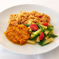 FIT 300 - Frango desfiado com abobrinha, tomate cereja e purê de abóbora - 300g