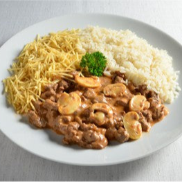 DIA A DIA - Strogonoff de Carne, com arroz e batata palha 400g