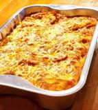 Lasanha Grande de Ragú de Carne - 1,8Kg - 5 a 6 pessoas - FAMÍLIA - MASSA