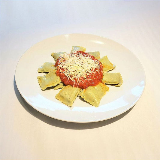ITÁLIA - Ravioli Verde de Manjericão Rech. Mozzarella di Búfala ao Sugo 400g