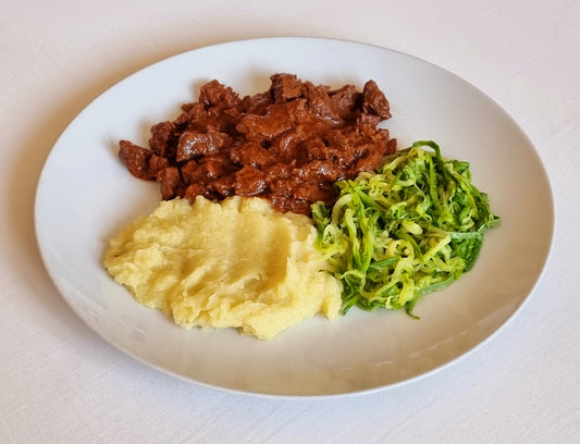 FIT 300 - Picadinho de Carne Fit, Spaghetti de Abobrinha e Purê de Batata-doce - 300g