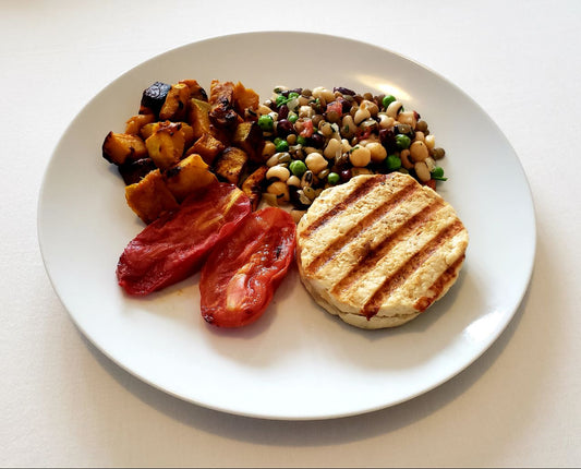 FIT 300 - Hamburguer de Frango Rech de cebola caramelizado, tomates assados, mix de grãos - 300g