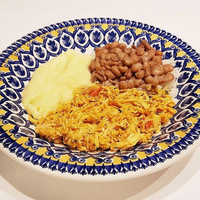KIDS - Franguinho Desfiado com arroz, feijão e purê