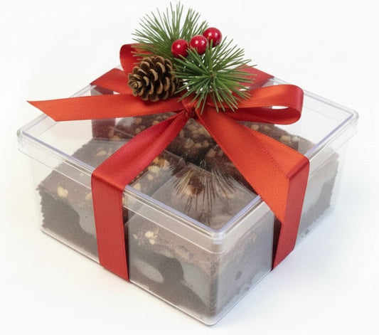 SOBREMESA - Caixa com 8 Brownies Individuais 5x5cm - 2 de cada (Doce de Leite, Nutella, Brigadeiro e Nozes)