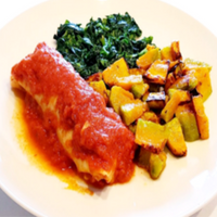 Light 300 - Panqueca Integral de Frango ao Sugo, com Abóbora assada e Espinafre no bafo - 300gr