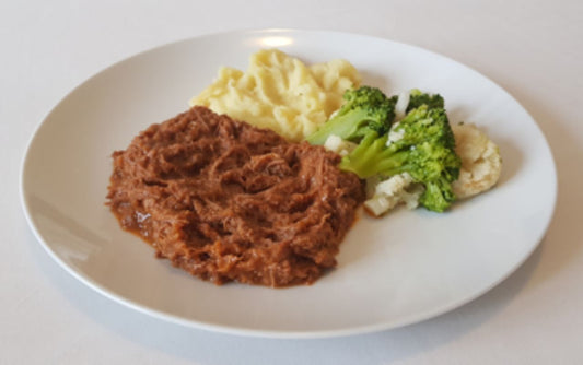 FIT 300 - Ragu de Carne Magra com Purê de Batata Doce e Mix de Brócolis e Couve Flor - 300g