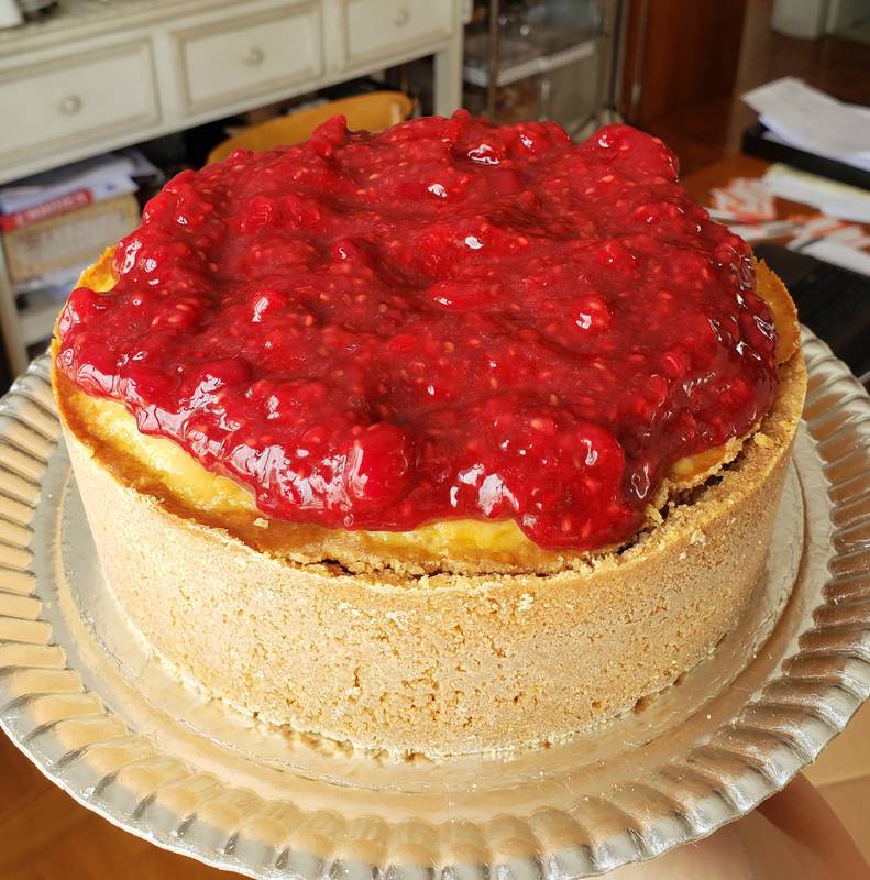 SOBREMESA - Cheesecake GRANDE de Frutas Vermelhas (18cm - Rende 10 fatias)