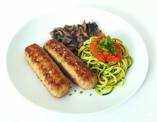 FIT 300 - Kafta de frango c/ shitake e shimeji shoyo e Spaghetti de abobrinha ao molho rústico de pomodoro - 300g