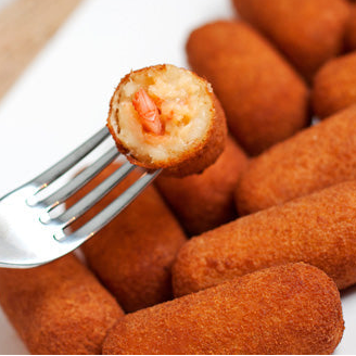 SALGADOS - BOLINHO DE CAMARÃO E ABÓBORA - Bendita Filó - Pacote com 6 unids